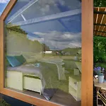 Luxuszelt Glamping Hluboka *