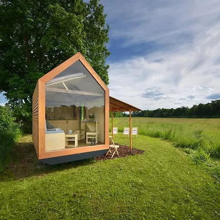 Glamping Hluboka ラグジュアリーテント