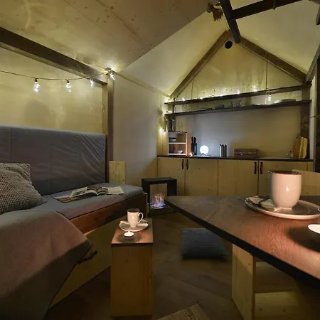Luxury tent Glamping Hluboka *